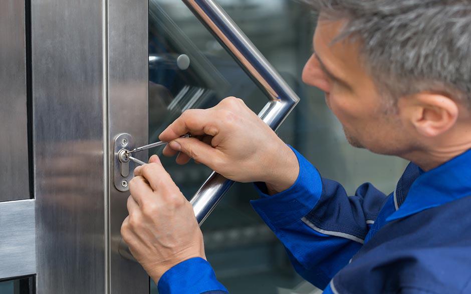 serrure installation Grigny